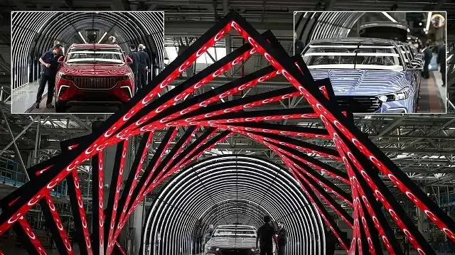 TOGG’un üretim hattı teknolojisiyle öne çıkıyor: Her 3 dakikada bir Türkiye’nin otomobili banttan iniyor