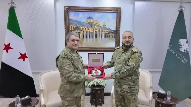 قائد الأركان التركي يجري مباحثات في دمشق