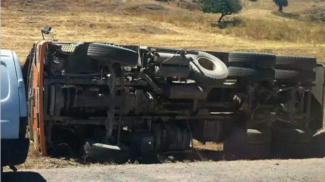 مصرع 13 شخصا وإصابة العشرات في حادث سير جنوب غربي الجزائر
