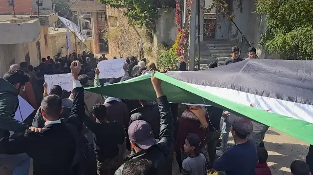 سوريا.. وقفة في بيت جن تندد بانتهاكات الاحتلال