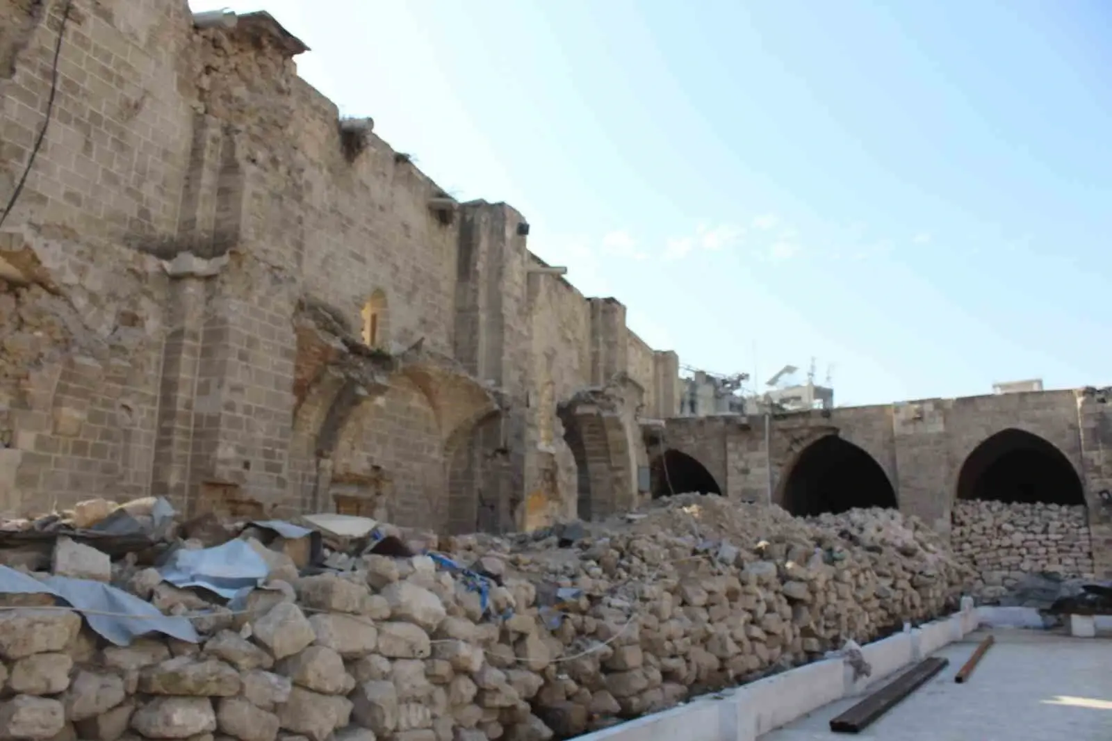 Gazze’nin en eski camisi Büyük Ömer Camii’nde restorasyon çalışması