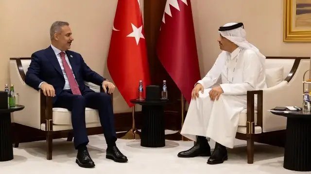 Turkish FM Fidan meets Qatari premier on sidelines of Doha Forum