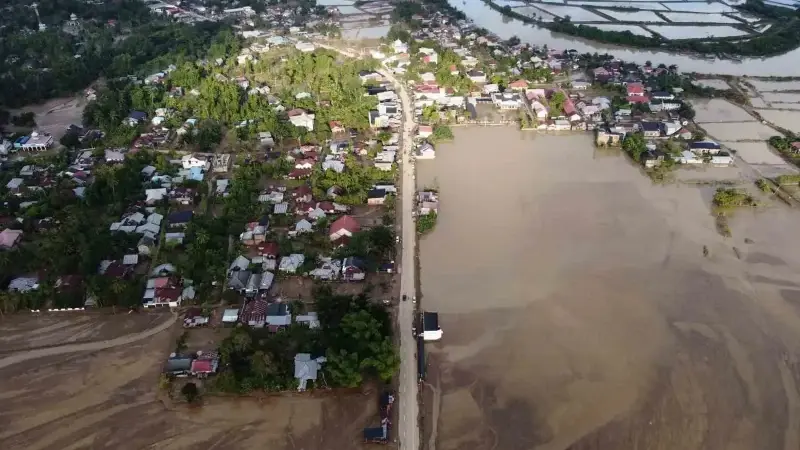 Güney Asya’daki sel ve toprak kaymalarında can kaybı bin 500’ü aştı