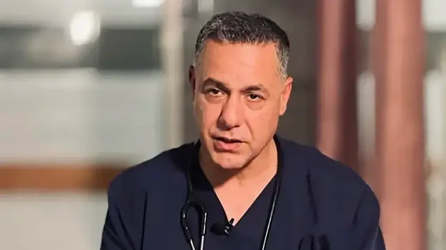 "صحة غزة" تذكر العالم بالطبيب الأسيرأبو صفية وتناشد إنقاذه من سجون الاحتلال