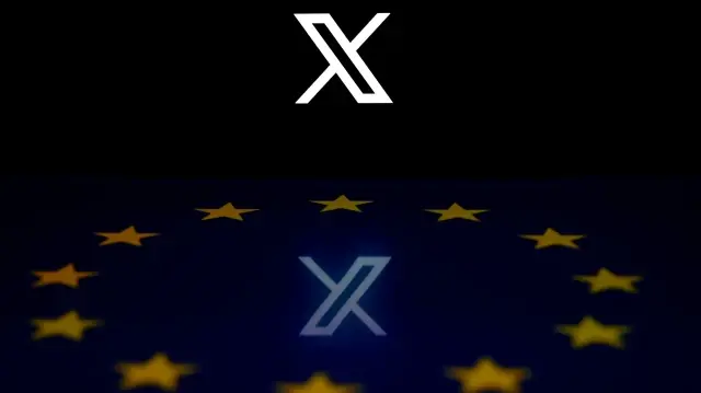 Cette photo illustrative montre le logo du réseau social X (anciennement Twitter) se reflétant sur un drapeau de l'Union européenne à Bruxelles, le 29 septembre 2025. Le 5 décembre 2025, le responsable technologique de l'UE a rejeté l'accusation américaine selon laquelle il se livrait à de la "censure" en infligeant une amende à la plateforme X d'Elon Musk pour avoir enfreint les règles du bloc sur le contenu numérique.