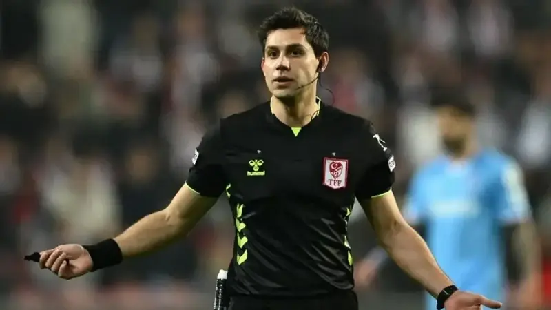 Samsunspor'dan Mehmet Türkmen’e videolu tepki: İki elle oynama pozisyonunu yan yana koydular