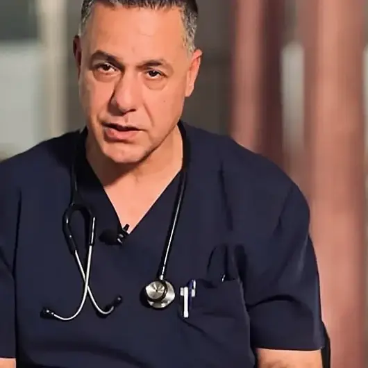 "صحة غزة" تذكر العالم بالطبيب الأسيرأبو صفية وتناشد إنقاذه من سجون الاحتلال