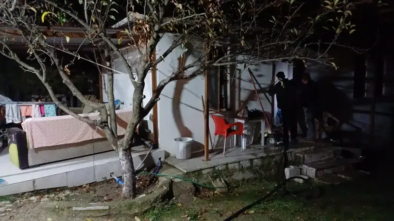 Karabük'te bir evin müştemilatında yangın: Ekiplerin müdahalesiyle kontrol altına alındı