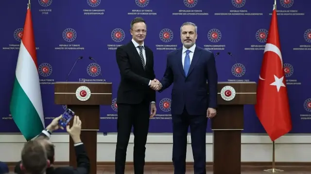 إسطنبول تحتضن أول اجتماع لـ"آلية التشاور" التركية المجرية