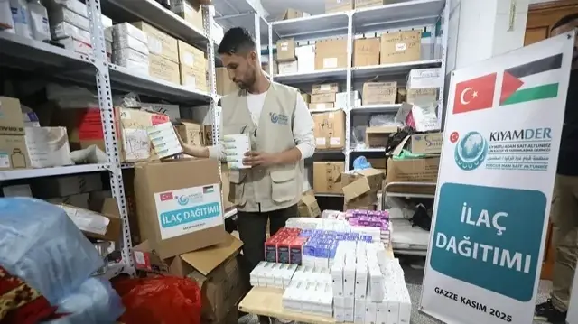 جمعية تركية تشارك في فرحة السوريين بسقوط نظام الأسد