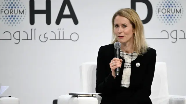 La vice-présidente de l'UE et haute représentante pour les affaires étrangères et la politique de sécurité, Kaja Kallas, s'exprime lors d'une session le jour de l'ouverture du Forum de Doha, une conférence diplomatique annuelle, à Doha, le 6 décembre 2025.