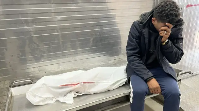 Israeli military accused of new Gaza ceasefire violations, detonating buildings