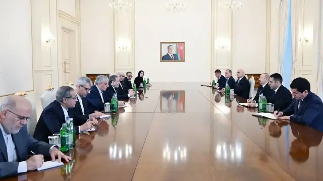 Ильхам Алиев принял делегацию во главе с министром иностранных дел Ирана | Фото: пресс-служба главы Азербайджана