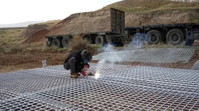 Israel starts construction of $1.7 billion barrier on Jordan border