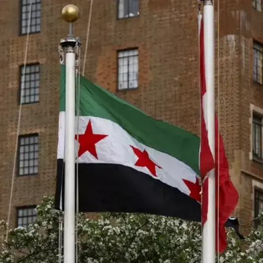 عام على "التحرير".. انفتاح دولي على سوريا ونأي إيراني وإسرائيلي 