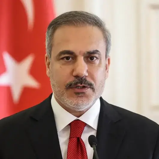 فيدان يهنئ الشعب السوري بـ"عيد التحرير"