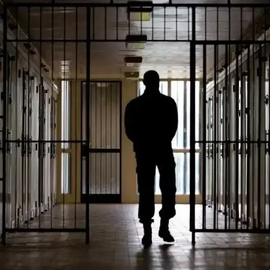 11. Yargı Paketi Adalet Komisyonu’ndan Geçti: Kadın Cinayetleri ve İstismarcılara "Af" Kapısı Kapanıyor