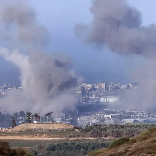 الاحتلال الإسرائيلي ينفذ عمليات قصف ونسف في مناطق سيطرته بغزة 