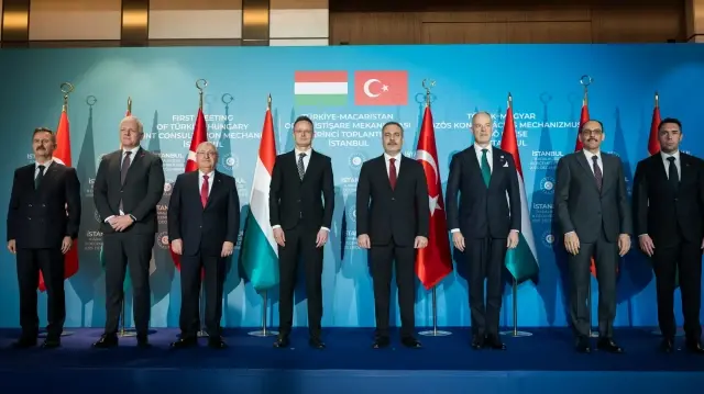  انطلاق أول اجتماع لـ"آلية التشاور" التركية المجرية في اسطنبول