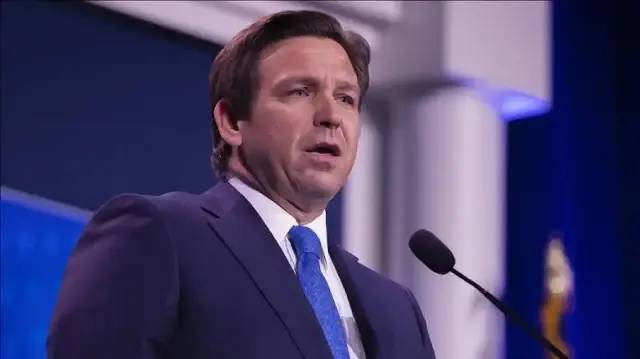 حاكم فلوريدا يدرج الإخوان المسلمين وتنظيم كير في "قائمة الإرهاب"