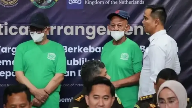 Jakarta a rapatrié deux ressortissants néerlandais condamnés pour trafic de drogue, dont l’un était dans le couloir de la mort, après un accord bilatéral avec les Pays-Bas.