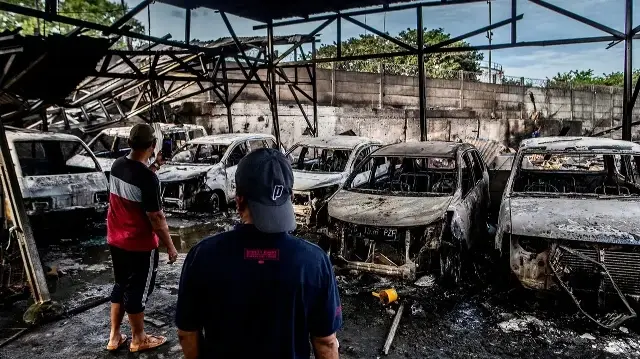 إندونيسيا.. مصرع 17 شخصا في حريق داخل مبنى سكني