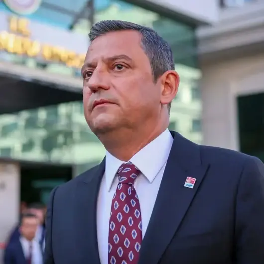 CHP’de 2 genel merkez oluştu