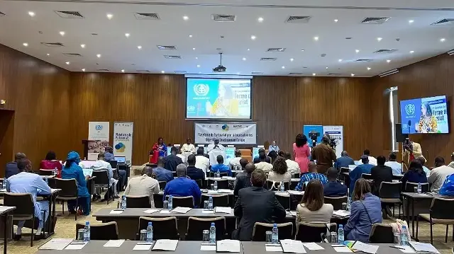 L’objectif principal de ces discussions était de mettre en œuvre l’Approche fondée sur les routes, un cadre visant à coordonner l’action le long des principaux corridors migratoires plutôt que de multiplier les interventions fragmentées.