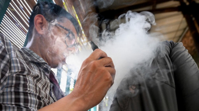 Hong Kong avait déjà interdit l’importation, la fabrication et la vente des cigarettes électroniques et du tabac chauffé en 2022.