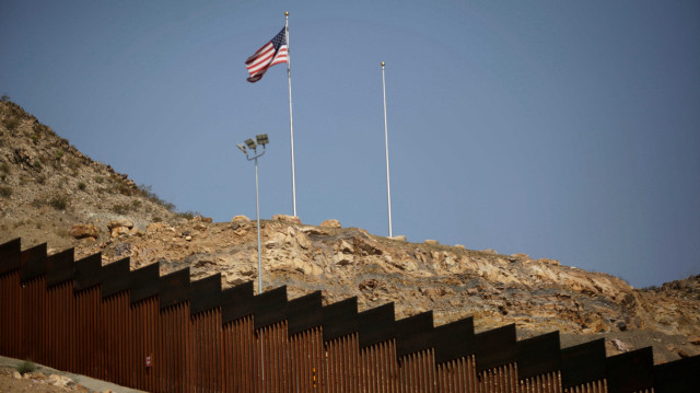 رئيسة المكسيك تعارض بناء جدار على الحدود الأمريكية