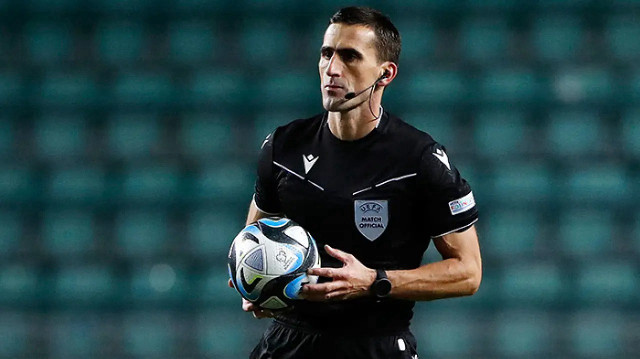 Karadağlı hakem Nikola Dabanovic