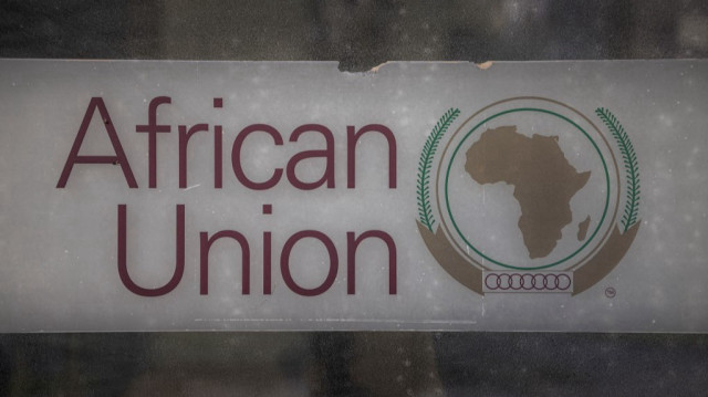 Vue générale du logo de l'Union africaine au siège de l'UA à Addis-Abeba, le 15 février 2024.
