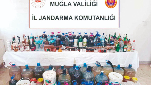 İş yerinin üst katında sahte alkol yapımında kullanılan malzemeler ele geçirilen V.K. bu malzemelerin ticaret amacıyla değil, kişisel kullanım için olduğunu iddia etti.