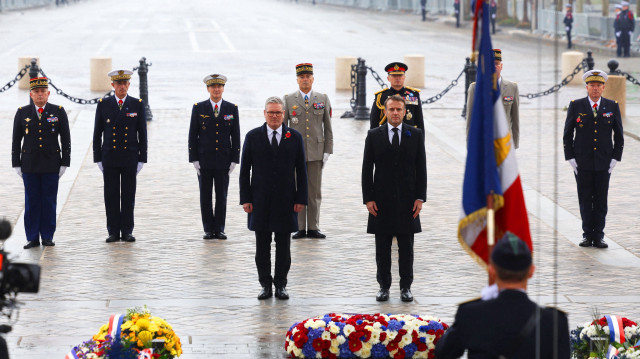 Le Premier Ministre britannique Keir Starmer et le Président français Emmanuel Macron, à Paris, le 11 novembre 2024.