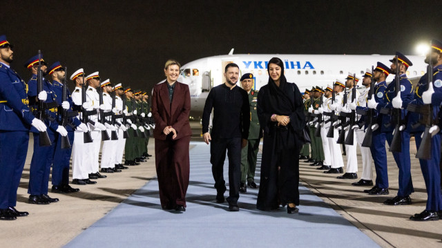 Le président ukrainien Volodymyr Zelensky et la première dame ukrainienne sont arrivés aux Emirats arabes unis dans le cadre d'une visite officielle, le 16 février 2024.