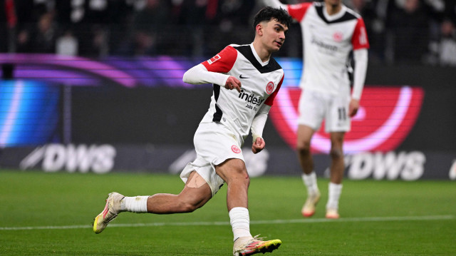 Can Uzun, Frankfurt formasıyla 5. golünü attı.