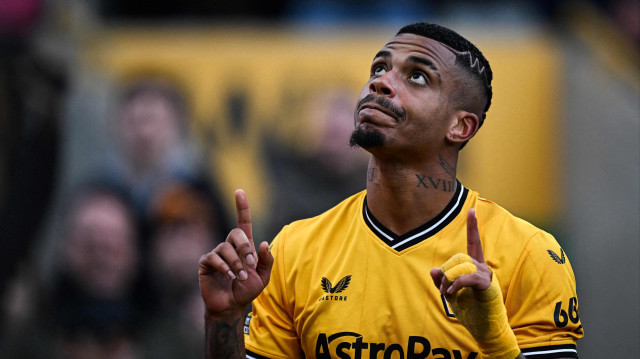 Gabonlu oyuncu Lemina, kariyerini Wolverhampton Wanderers'ta sürdürüyor.