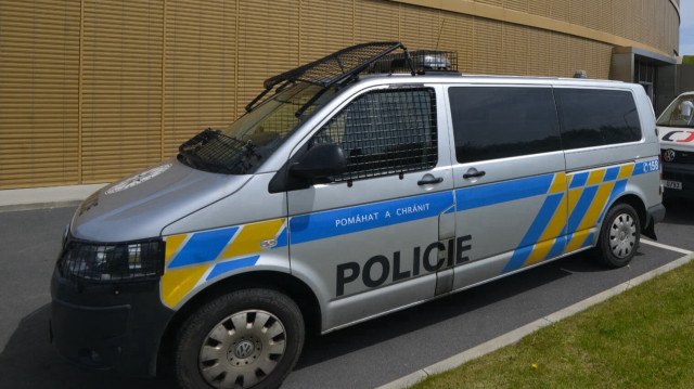 Les autorités ont d'abord fait état de deux blessés, dont un grave, avant de confirmer que les deux victimes étaient décédées. Leur identité n'a pas été révélée.