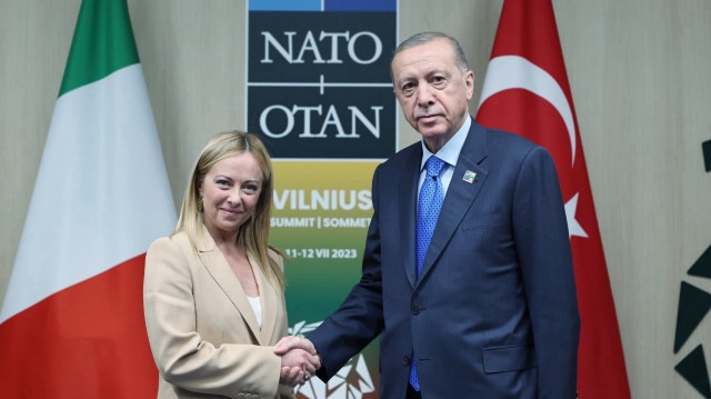 Le Président turc Recep Tayyip Erdogan a rencontré la Présidente du Conseil des Ministres de l'Italie, Giorgia Meloni, en marge du Sommet de l'OTAN à Vilnius, le 11 juillet 2023.