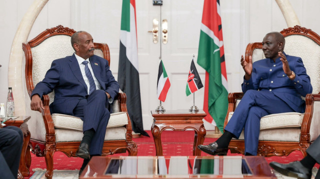 Le général soudanais Abdel Fattah al-Burhan, président du Conseil militaire de transition, et le président kenyan William Ruto.