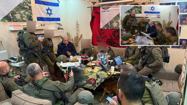 İsrail Başbakanı Netanyahu, Tulkerim Mülteci Kampı'nda bir Filistinlinin evine baskın düzenledi.