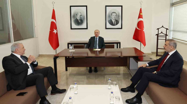 Cumhurbaşkanı Erdoğan, eski Yunanistan Dışişleri Bakanı ve Yeni Demokrasi Partisi Milletvekili Dimitris Avramopoulos ile görüştü.