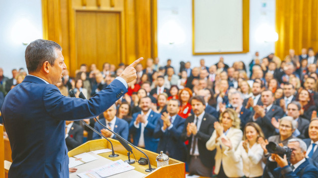 Özgür Özel.
