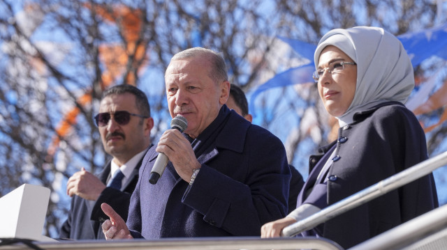 Cumhurbaşkanı Recep Tayyip Erdoğan ve eşi Emine Erdoğan.