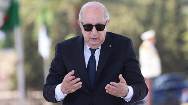 Le président de la République d'Algérie présente ses condoléances suite au décès de 3 militaires dans l'accomplissement de leur devoir national à Ain Temouchent.