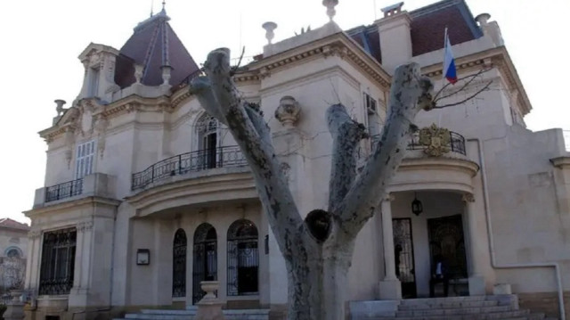 Russian consulate in France attacked, with no casualties reported