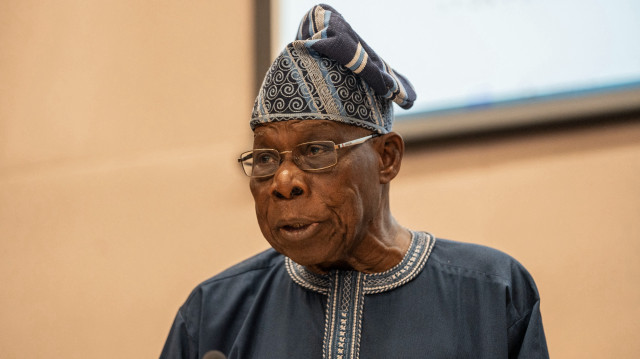 L'ancien président du Nigeria Olusegun Obasanjo prend la parole lors du lancement du rapport AU-LED sur le processus de paix dans la région du Tigré lors du 38e sommet de l'Union africaine (UA), au siège de l'UA à Addis-Abeba, le 16 février 2025.