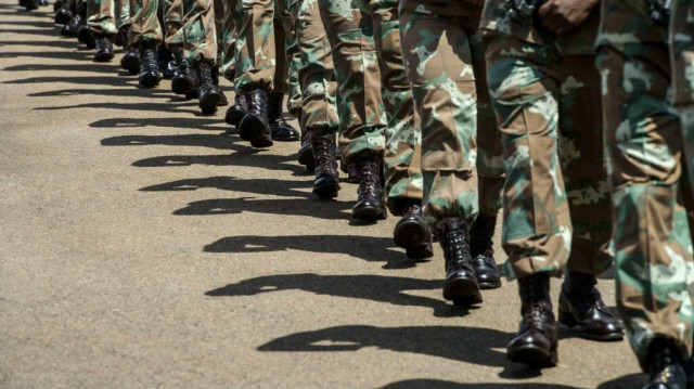 Des troupes de Pretoria sont déployées dans le cadre de la mission Monusco des Nations unies et de la mission SAMIDRC de l'organisation de coopération régionale d'Afrique australe (SADC) dans l'est de la RDC.