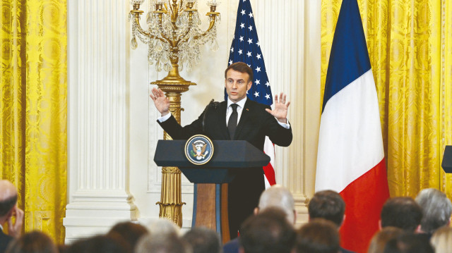 Macron.