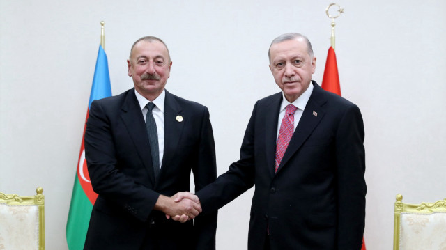 Azerbaycan Cumhurbaşkanı Aliyev görüşmede, Cumhurbaşkanı Erdoğan'ın doğum gününü tebrik etti.